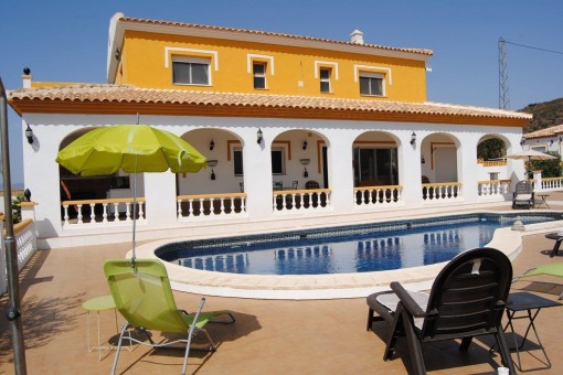 Villa in Arenas