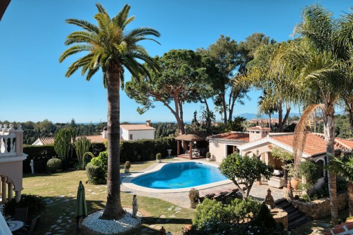 Villa in Casares