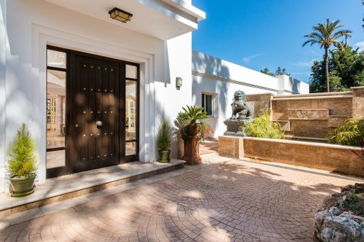 Entrada de la villa