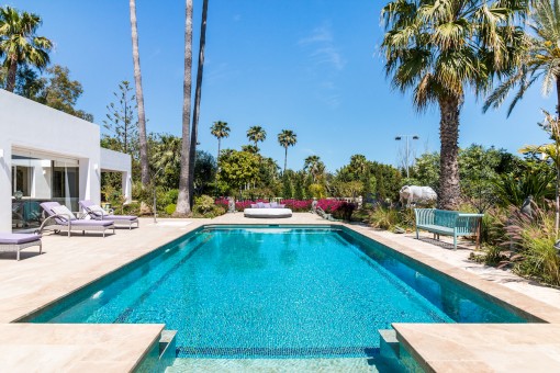 Villa magnífica con gran jardín en Estepona