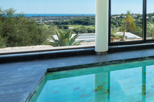 Piscina interior